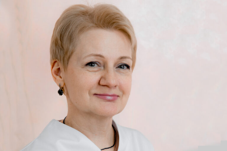 Вся правда о прививках: заотделением «Вивеи» Лариса Караулова о вакцинации в Хабаровском крае