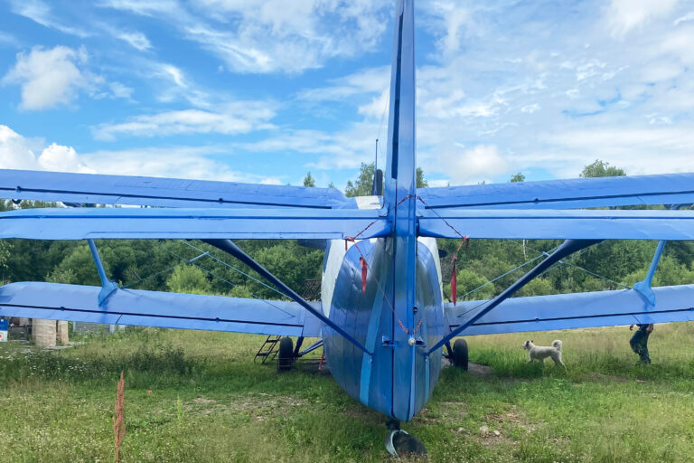 В Хабаровском крае Ан-2 местного бизнесмена арестовали за долги