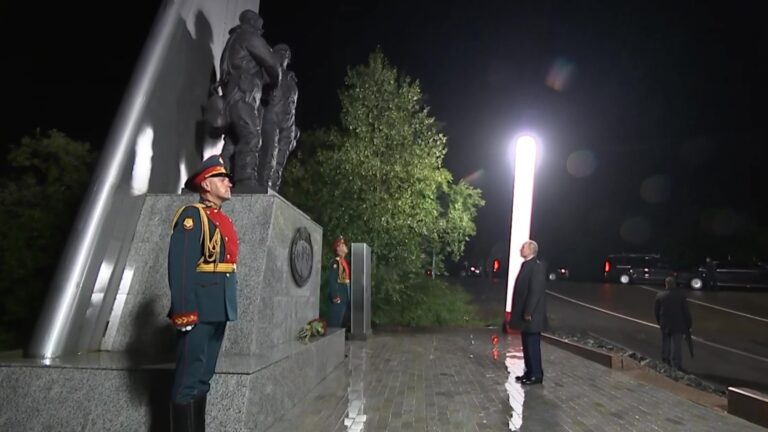 По дороге на Аляску: визит президента РФ в Магаданскую область и Чукотский АО