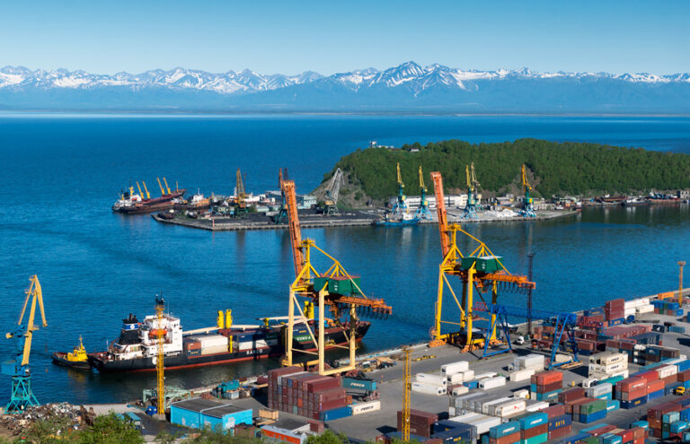 На Камчатке под управление FESCO перешли торговый порт и морское пароходство