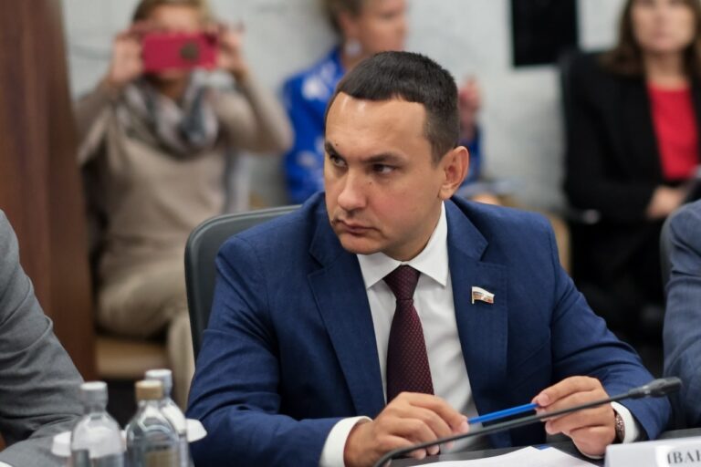 Политика на страже красоты: депутат Госдумы Максим Иванов о новых правах и возможностях женщин в Хабаровском крае