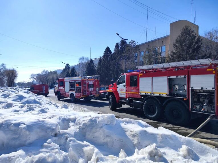 В Благовещенске загорелось принадлежащее семье известного мецената здание