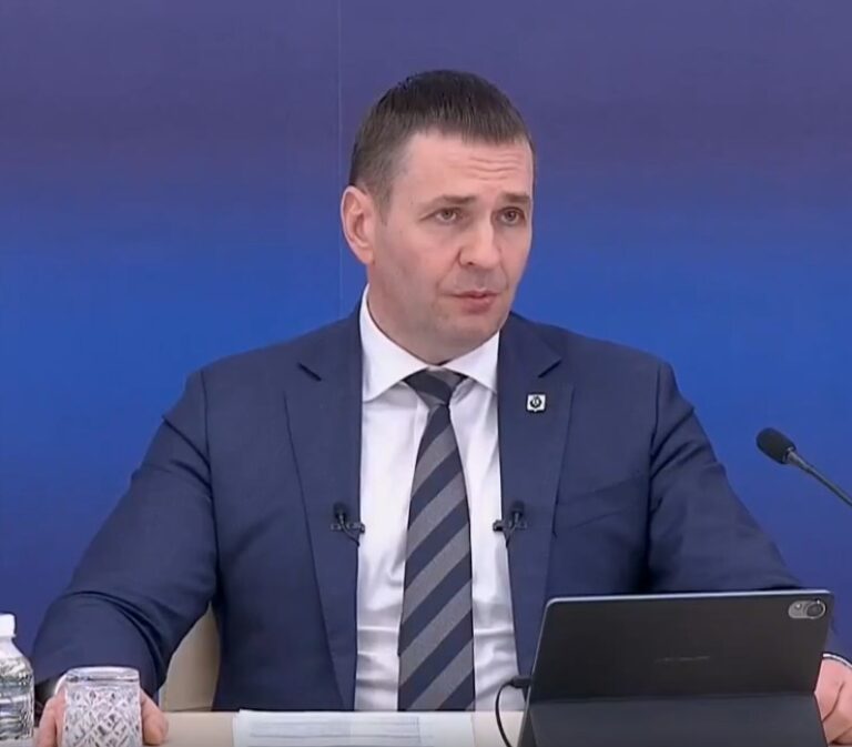 Слышать каждого: эксперты о третьей прямой линии губернатора Хабаровского края