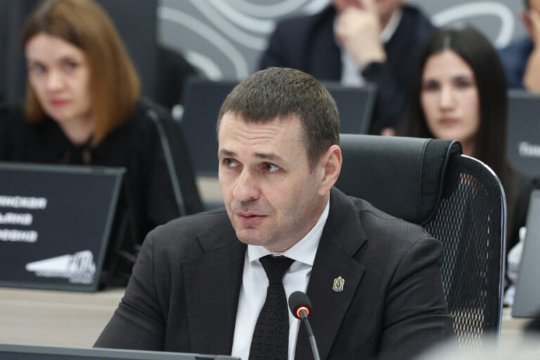 Такие встречи будем проводить в публичном ключе — Демешин о первой открытой стратсессии