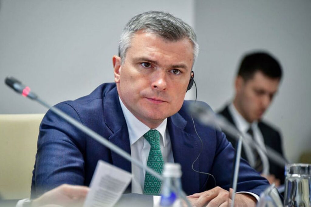 Член совета директоров КРДВ Артем Довлатов отправлен под домашний арест