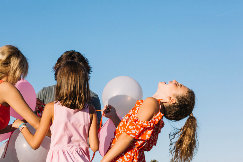 Родители в ДФО тратят на летние каникулы детей 43 тысячи рублей