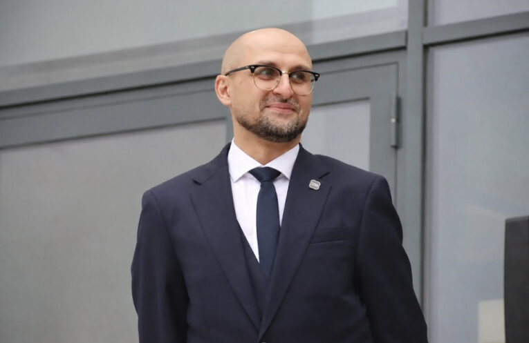 Владимир Савхалов стал новым министром образования Магаданской области