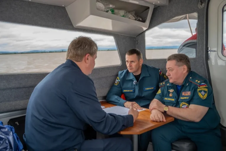 Демешин объявил в Хабаровске режим повышенной готовности