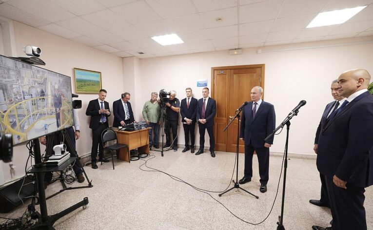 Владимир Путин запустил ГОК по добыче бериллия в Бурятии