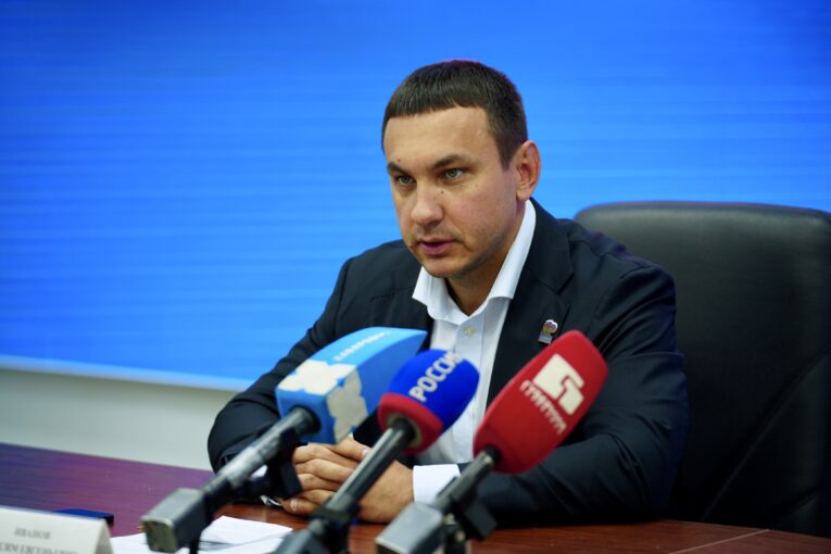 Максим Иванов стал зампредом комитета Госдумы